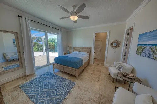 BREATHTAKING BEACH HOUSE