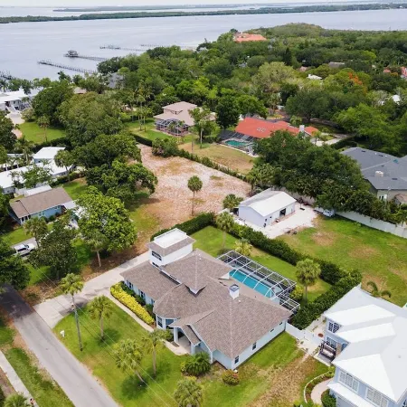 2026 Season  Sale  Executive Pool Home~Minutes to Beaches, Marina, Preserve