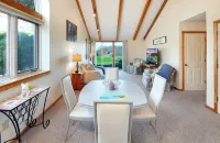 Golf Condo 2 miles from Good Harbor beach Hotels in Cleveland Township