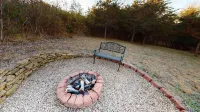 Evening Star Cabins, Secluded and peaceful in charming Hocking Hills