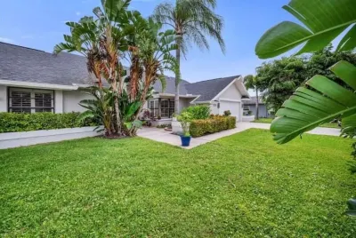 Heated Pool, Arcade, <10 min Beach ~ 25 min to RSW