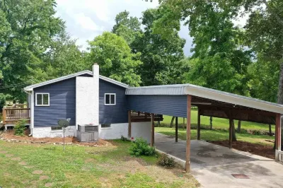 The Blue Cat Lodge