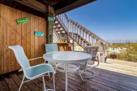 Gulf Front on an island,kayaks,tennis/pickleball SUP, 1 pet POOL IS CLOSED