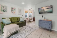 Sunset Cottage Hotels in Fairfield Bay