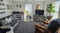Peaceful, Cozy 2-bedroom apartment in Trinidad with WiFi,  great music.