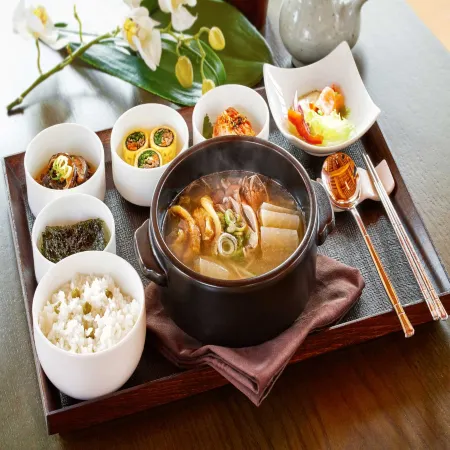 Hanok Stay Namwonyechon by Kensington