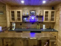 Deer Lick Cabin Lake Front Cabin That Sleeps 6.  Minutes from Bristol Hotels in Piney Flats