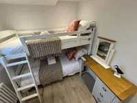 Barafundle Cottage, Wynd Hill Hideaway - Walk to Coast Path, Beach and Pub!