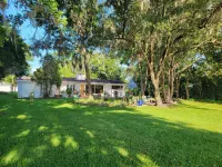 LAKEFRONT HOME NEAR ALL ATTRACTIONS