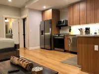 R and R Hideaway, A Cozy Lakeside Suite