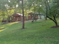 Charming 2-bedroom cottage with AC, WiFi in welcoming Waynesville