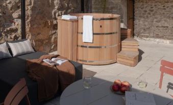 MiHotel - Grenier a SEL de Perouges