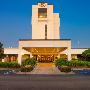 Hilton Tampa Airport Westshore Отели рядом с достопримечательностью «Зоопарк Лоури»
