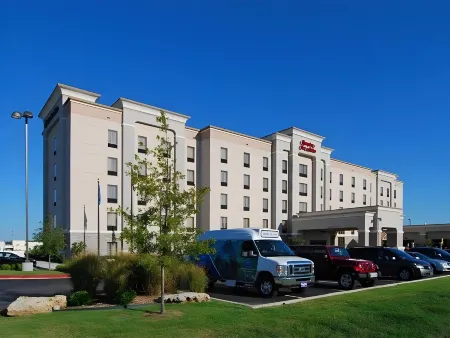 Hampton Inn & Suites Tulsa/Catoosa Отели в г. Роджерс