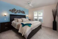 Stylish Beach Retreat Right Across Street From Beach & Gulf of Mexico in IRB!