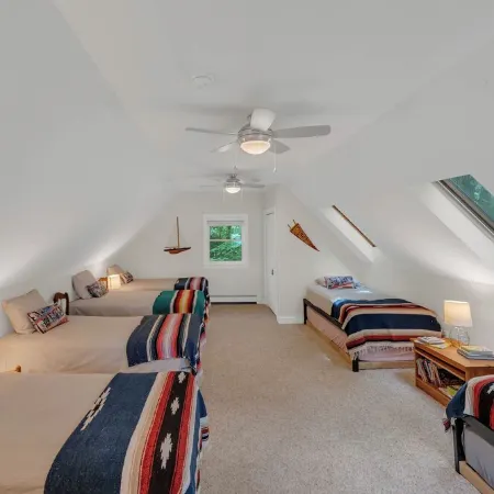 Sunny Waterfront Family Friendly Little Sebago Home