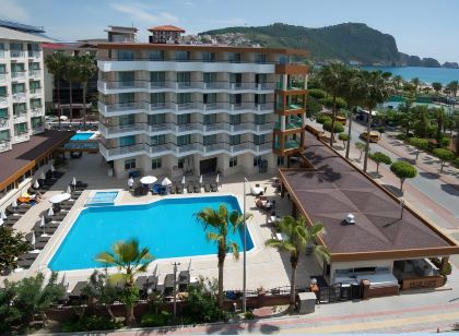 Riviera Hotel & Spa