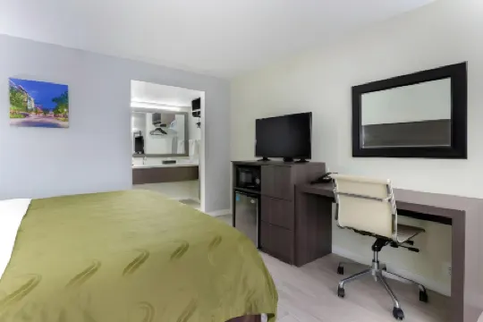 北I-75大學凱藝酒店