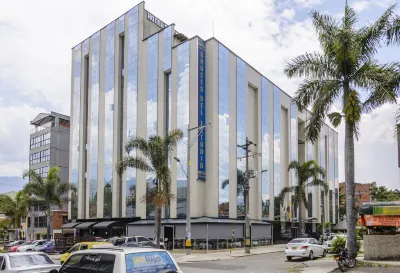 Hotel Sauces del Estadio Hotel in zona Pilot Public Library