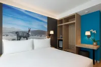 Ikonik Miraflores Hotel berhampiran La Tarumba