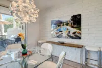 Quintessential Mid-Century Modern Oasis in the Desert - 3-Star