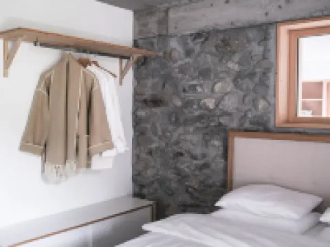 Tgiasa Smit Hotels in 