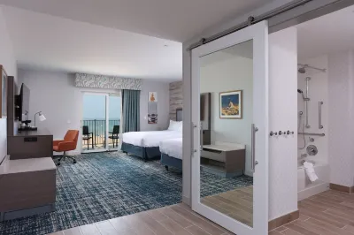 Hampton Inn & Suites Manistee Waterfront Отели в г. 