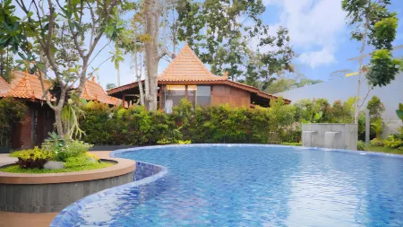 Karenina Agung Resort Semarang Отели в г. Gunung Pati