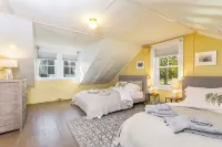 Charming Carriage House on Historic Scenic Farm