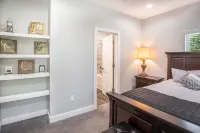 Blue Ivory: Kemah Retreat (2B)