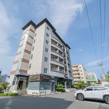 Sokcho Hotel Cheongcho Отели рядом с достопримечательностью «Храм Синхынса»