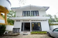 파바나 리조트 Sri Bodhiraja Temple 주변 호텔