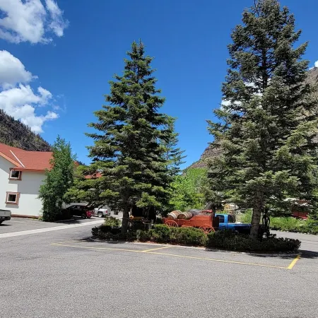 Hot Springs Inn