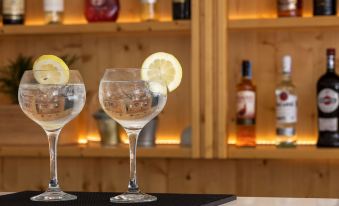 Carcavelos Beach Hotel