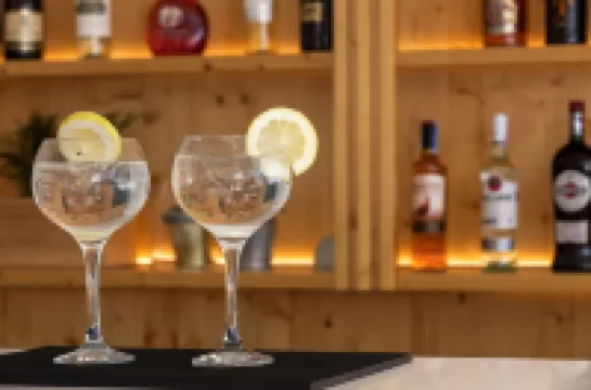 Carcavelos Beach Hotel