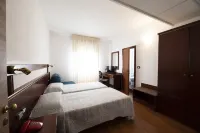 Hotel Vienna Hotels in Венеція