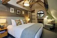 The Red Lion Hotels in Odiham