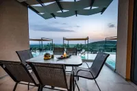 Serenity Suites Sea View 1 Hotels in Avlonas
