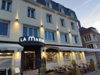 Le Grand Hôtel de la Marine "face à la mer" Hotels in Vierville-sur-Mer