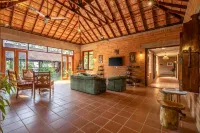 Ama Stays & Trails Lily Pad, Kumarakom