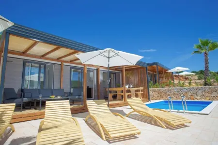 Lastura Aparthotel Отели в г. Барбат на Рабу