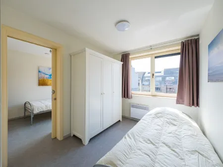 Spacious Apartment with 3 Bedrooms and Garage Отели рядом с достопримечательностью «Zeester»