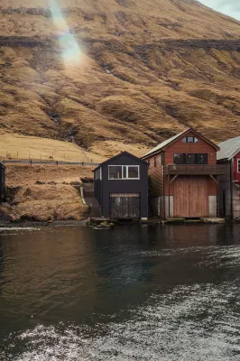 Lítlastova - A Charming Boathouse Getaway - 3 Sao