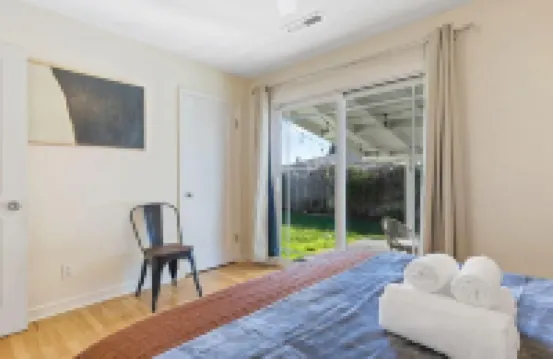 @ Marbella Lane - Modern and Sleek Home in Redwood - Homestays