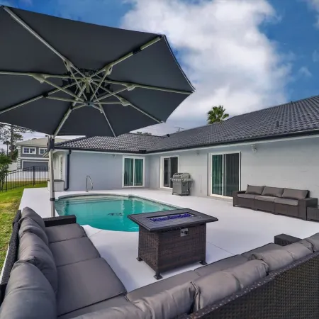 Waterside Pool Paradise