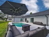 Waterside Pool Paradise