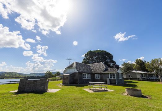 숙소 비교 분석 이미지