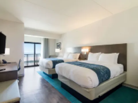 コンフォート イン & スイーツ ガルフ ショアーズ イースト ビーチ ニア ガルフ ステート パーク ボールドウィンのホテル