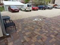 Vén Diófa De Lux Panzió - parking