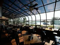 Fourwinds Lakeside Inn & Marina Hotels in Monroe County